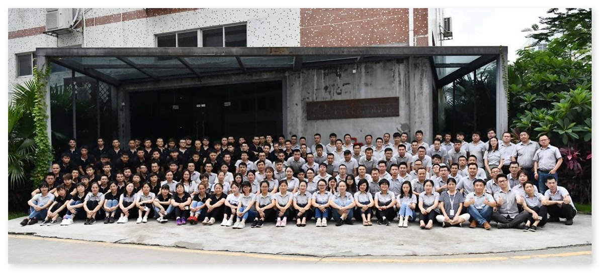 品成金屬專注于鋁、鋅、鎂合金壓鑄模具的設計與制作十余年，擁有一支高效、經驗豐富的團隊。