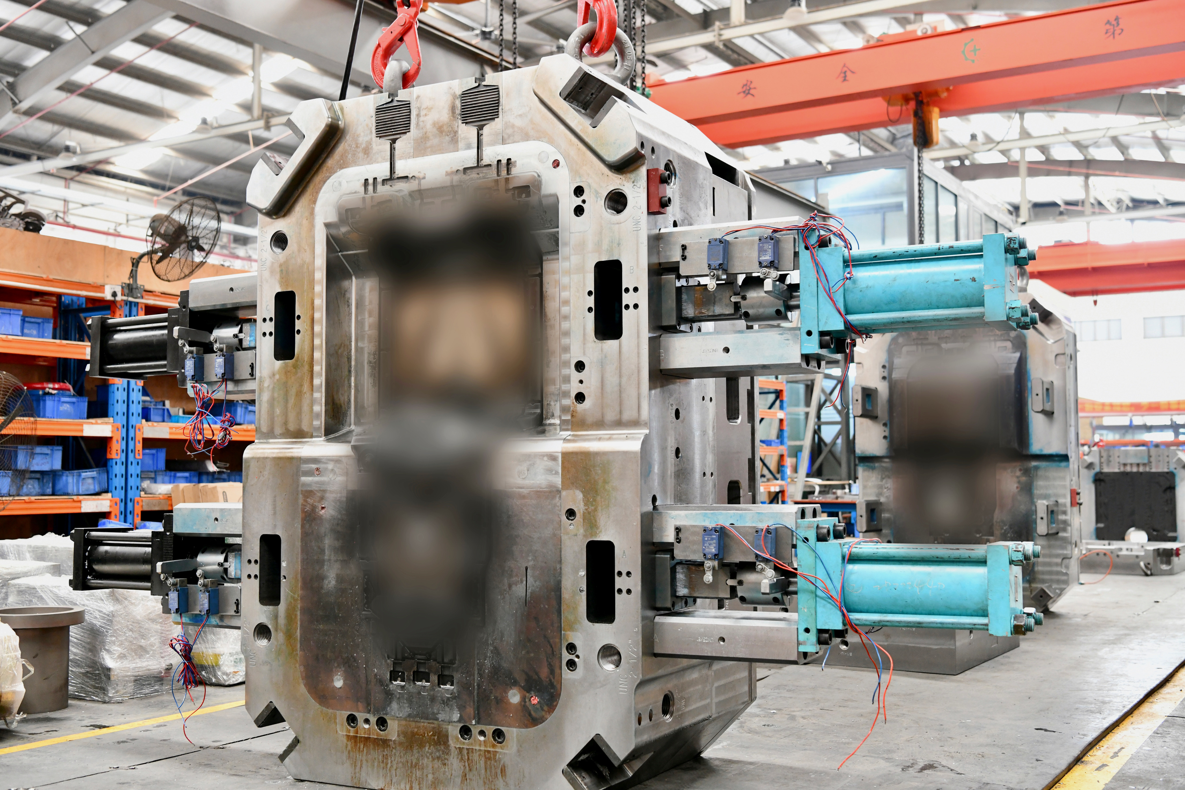 品成金屬成功研發特種汽車一體化車架壓鑄模具