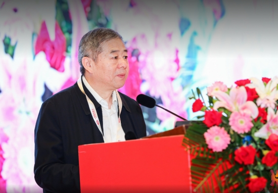 黨的二十大報告指出，要實施產業基礎再造工程，支持專精特新企業發展